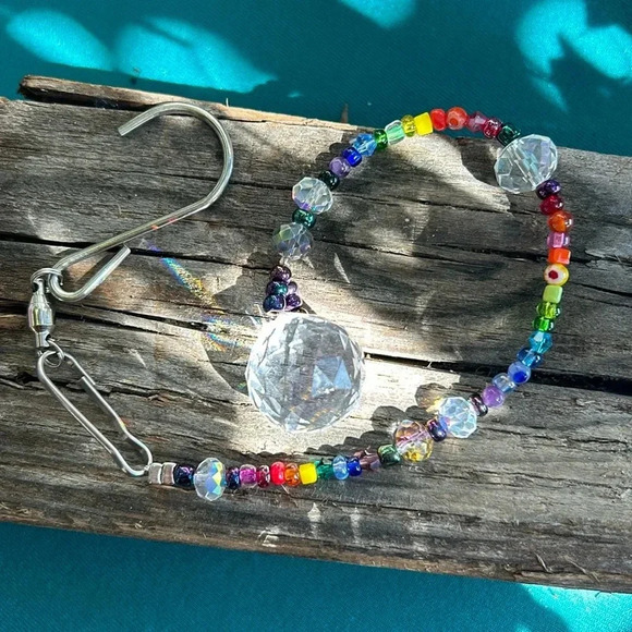 ✨💗Handmade rainbow crystal suncatcher with crystal prism 🌈🌞 Window/car decor - Picture 3 of 5